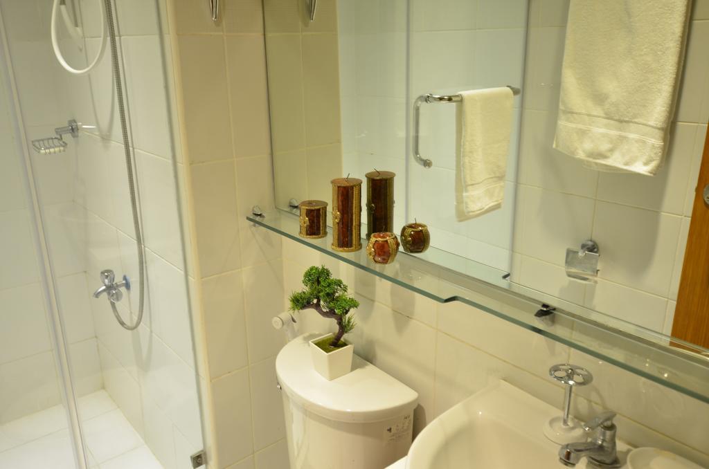 A Homey Place At Adriatico マニラ市 エクステリア 写真